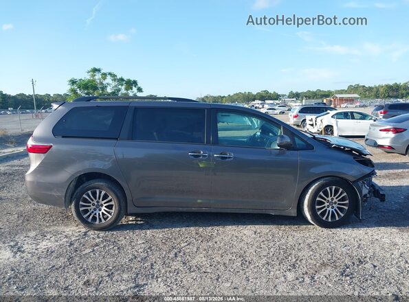 5TDYZ3DC4JS942498 2018 TOYOTA SIENNA Gray Widok zestawu wskaźników