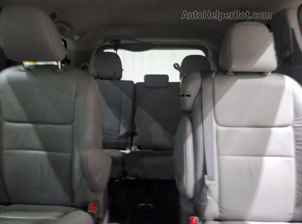 5TDYZ3DC4JS946678 2018 TOYOTA SIENNA White უკანა სავარძლების ხედი