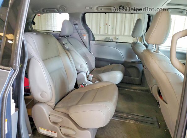 5TDYZ3DC5HS772887 2017 TOYOTA SIENNA Blue Вид задньої частини салону