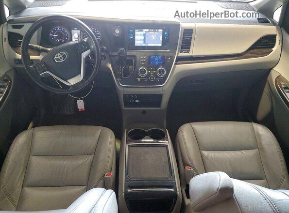 5TDYZ3DC5HS772887 2017 TOYOTA SIENNA Blue Вид панелі приладів