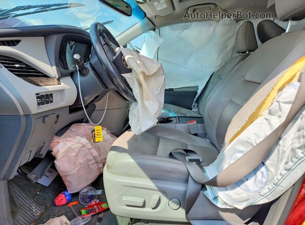 5TDYZ3DC5HS808464 2017 TOYOTA SIENNA Red წინა პანელის ხედი