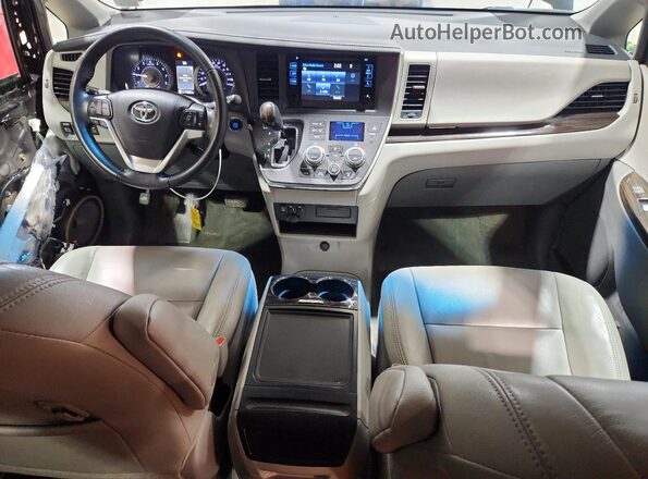 5TDYZ3DC5HS853467 2017 TOYOTA SIENNA Black Dashboard view