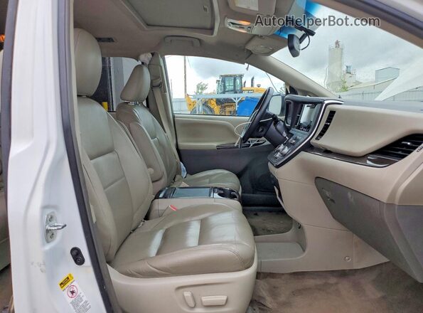 5TDYZ3DC5HS860516 2017 TOYOTA SIENNA Белый Вид салона спереди