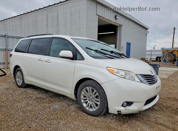 5TDYZ3DC5HS860516 2017 TOYOTA SIENNA Белый Передняя правая четверть