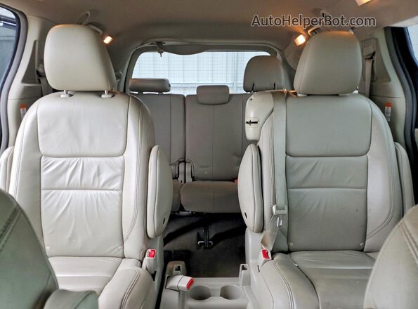 5TDYZ3DC5HS860516 2017 TOYOTA SIENNA Белый Вид задних сидений