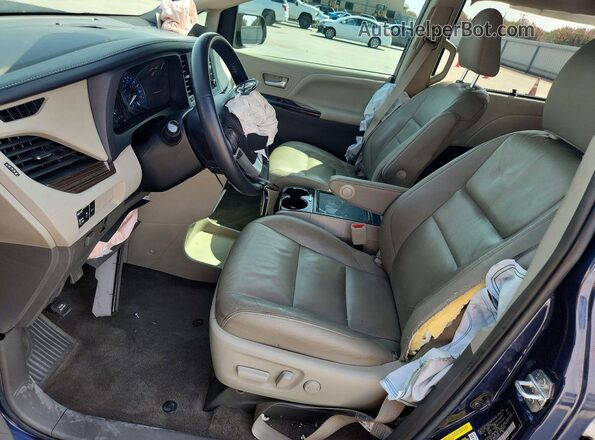 5TDYZ3DC5JS905881 2018 TOYOTA SIENNA Синий Вид салона спереди