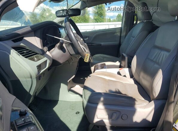5TDYZ3DC5JS908196 2018 TOYOTA SIENNA Серый Вид салона спереди