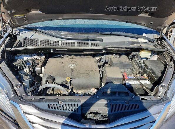 5TDYZ3DC7HS843345 2017 TOYOTA SIENNA Gray 