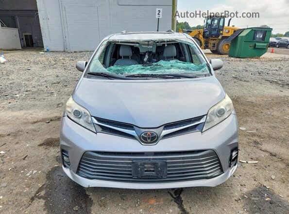 5TDYZ3DC7JS928479 2018 TOYOTA SIENNA Silver Вид спереду