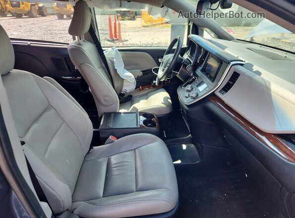 5TDYZ3DC8HS827610 2017 TOYOTA SIENNA Blue Vista interior delantera