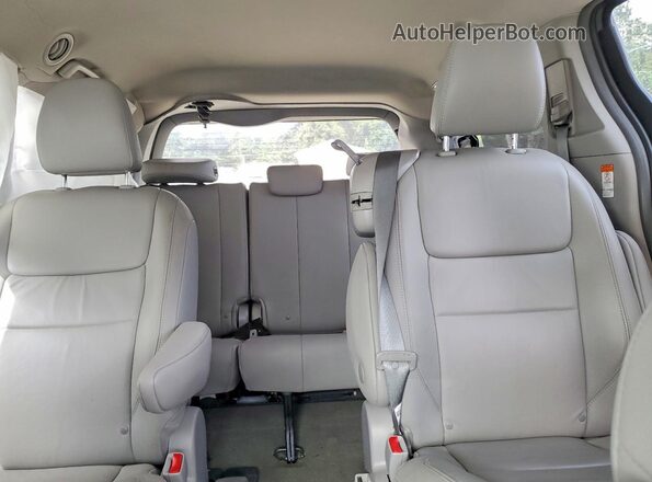 5TDYZ3DC8JS933478 2018 TOYOTA SIENNA Gray Widok tylnych siedzeń