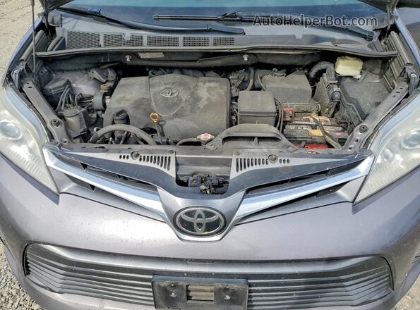 5TDYZ3DC8JS933478 2018 TOYOTA SIENNA Gray Widok komory silnika