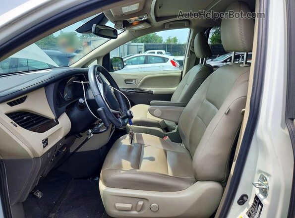 5TDYZ3DC8LS065906 2020 TOYOTA SIENNA White Widok wnętrza z przodu