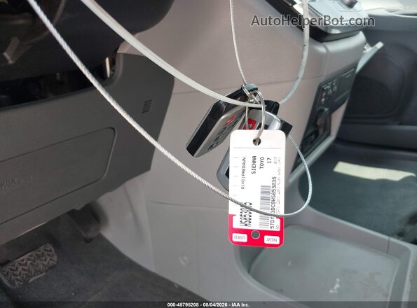 5TDYZ3DC9HS853035 2017 TOYOTA SIENNA Gray Vista del salpicadero