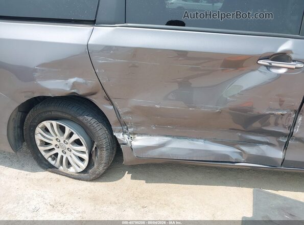 5TDYZ3DC9HS853035 2017 TOYOTA SIENNA Gray 