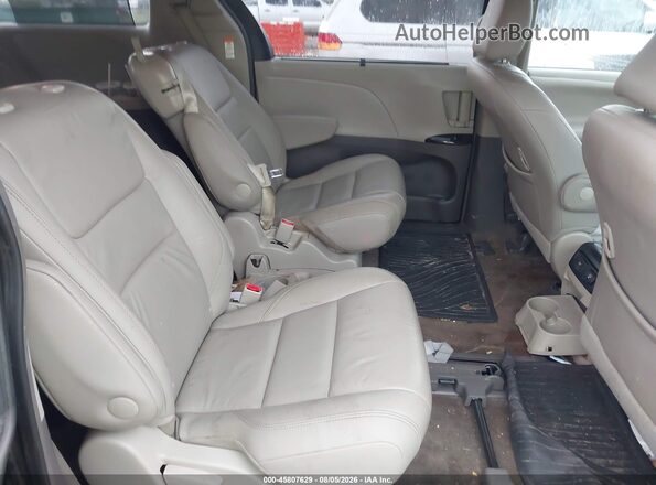 5TDYZ3DC9HS860454 2017 TOYOTA SIENNA Black Widok naklejki z numerem VIN