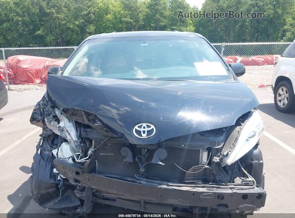 5TDYZ3DC9HS864049 2017 TOYOTA SIENNA Black Rear interior view