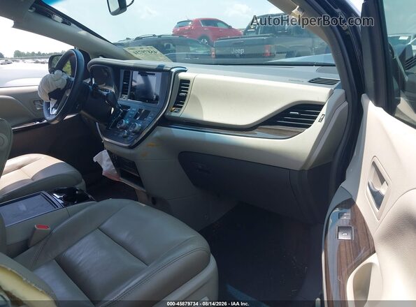 5TDYZ3DC9HS864049 2017 TOYOTA SIENNA Black Front interior view
