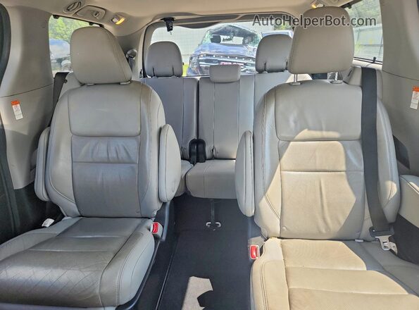 5TDYZ3DCXJS940416 2018 TOYOTA SIENNA White Հետևի նստատեղերի տեսք