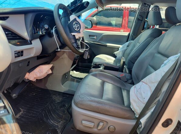 5TDYZ3DCXJS945700 2018 TOYOTA SIENNA Белый Вид салона спереди