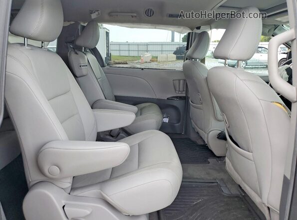5TDYZ3DCXJS945700 2018 TOYOTA SIENNA Белый Вид задней части салона