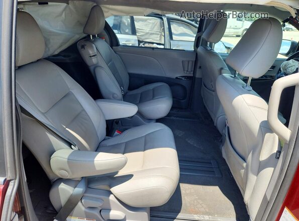 5TDYZ3DCXJS950010 2018 TOYOTA SIENNA Burgundy Vista interior trasera