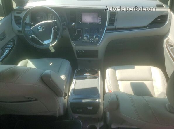 5TDYZ3DCXLS034057 2020 TOYOTA SIENNA Silver Dashboard view
