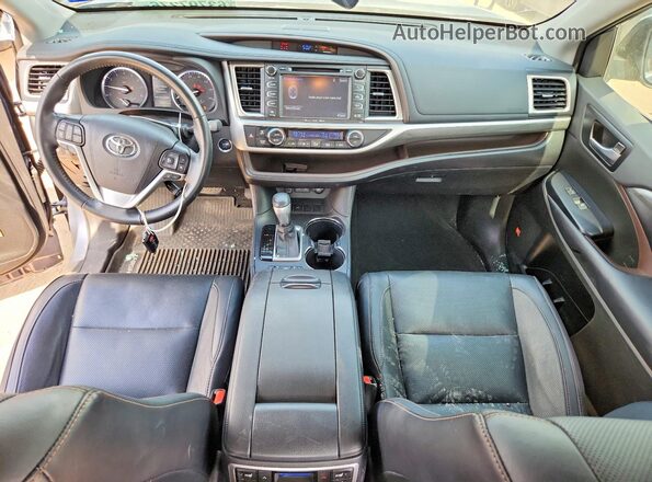 5TDYZRFH0KS338430 2019 TOYOTA HIGHLANDER Синий Вид панели приборов
