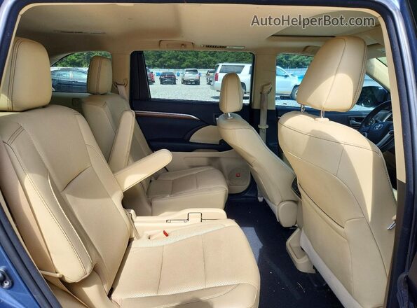 5TDYZRFH3HS196115 2017 TOYOTA HIGHLANDER Blue Widok tylnych siedzeń