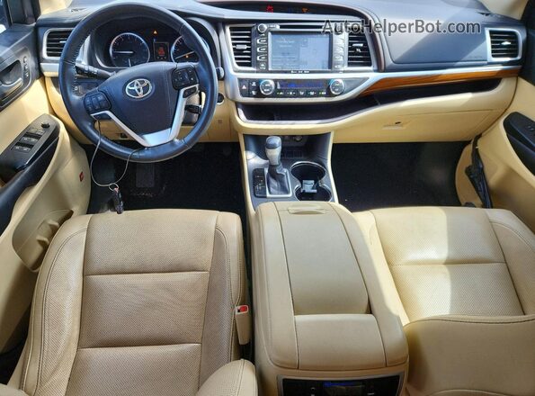 5TDYZRFH3HS196115 2017 TOYOTA HIGHLANDER Blue Widok deski rozdzielczej