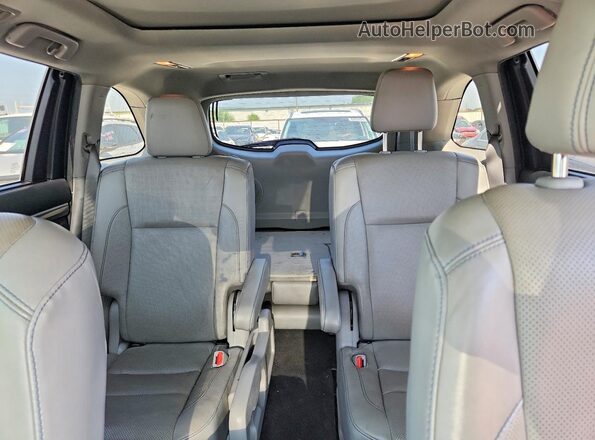 5TDYZRFH3KS319810 2019 TOYOTA HIGHLANDER Серый Вид задних сидений