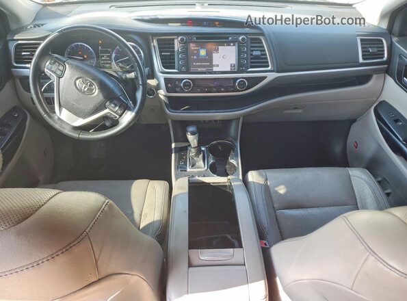 5TDYZRFH6JS283884 2018 TOYOTA HIGHLANDER White Vista del salpicadero