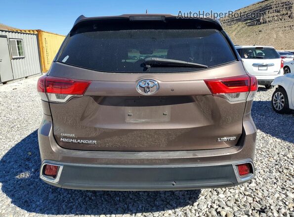 5TDYZRFH8JS279660 2018 TOYOTA HIGHLANDER Brown Vista trasera
