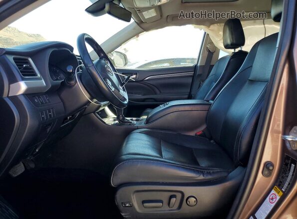 5TDYZRFH8JS279660 2018 TOYOTA HIGHLANDER Brown Vista interior delantera