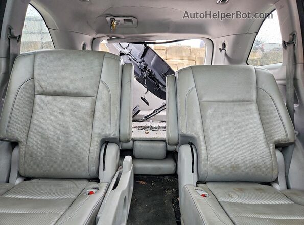 5TDYZRFHXHS209443 2017 TOYOTA HIGHLANDER White Vista de los asientos traseros