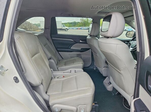 5TDYZRFHXHS209443 2017 TOYOTA HIGHLANDER White Vista interior trasera