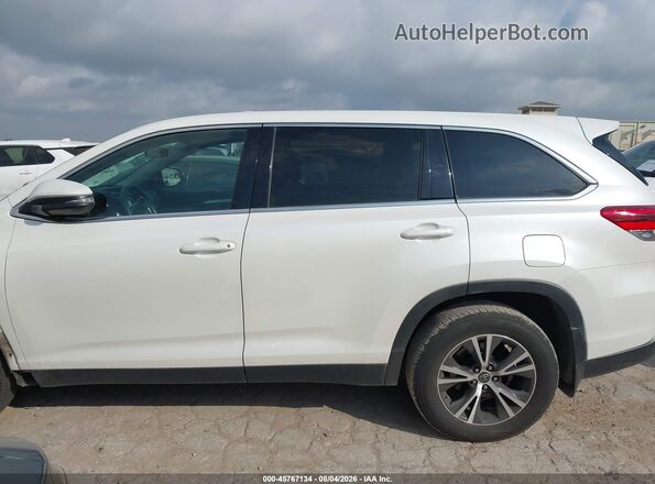 5TDZARFH0KS054792 2019 TOYOTA HIGHLANDER Белый Вид задней части салона