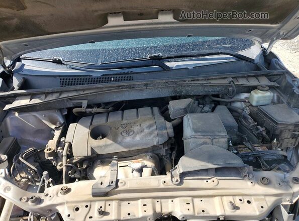 5TDZARFH2GS017640 2016 TOYOTA HIGHLANDER Silver Widok wnętrza z tyłu