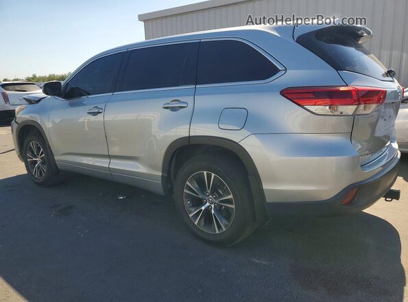 5TDZARFH2JS039368 2018 TOYOTA HIGHLANDER Silver Задня ліва чверть