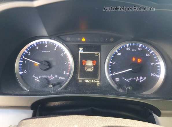 5TDZARFH2JS039368 2018 TOYOTA HIGHLANDER Silver Вид щитка приладів