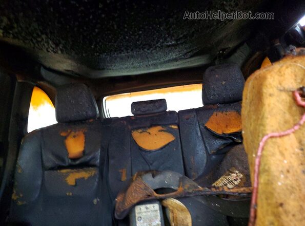 5TDZARFH4HS028673 2017 TOYOTA HIGHLANDER White Вид задніх сидінь