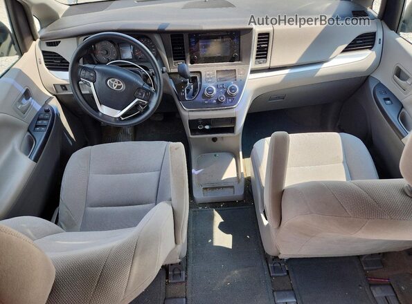 5TDZK3DC2GS759022 2016 TOYOTA SIENNA Silver Dashboard view