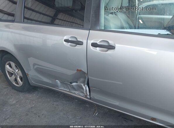 5TDZK3DC3GS723212 2016 TOYOTA SIENNA Silver Widok z przodu
