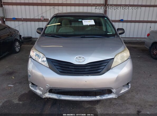 5TDZK3DC3GS723212 2016 TOYOTA SIENNA Silver Widok zestawu wskaźników