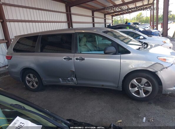 5TDZK3DC3GS723212 2016 TOYOTA SIENNA Silver Widok wnętrza z tyłu