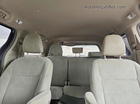 5TDZK3DC5GS734941 2016 TOYOTA SIENNA Gold Widok tylnych siedzeń