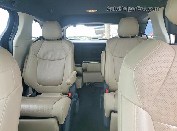 5TDZRKEC5MS013504 2021 TOYOTA SIENNA White Widok tylnych siedzeń