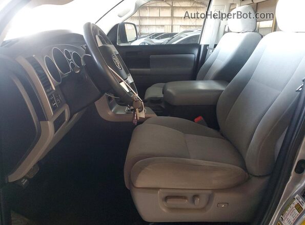 5TDZY5G10GS061125 2016 TOYOTA SEQUOIA Silver Vista interior delantera