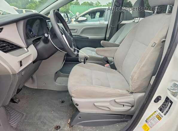 5TDZZ3DC2LS087503 2020 TOYOTA SIENNA White Սալոնի դիմացի տեսք
