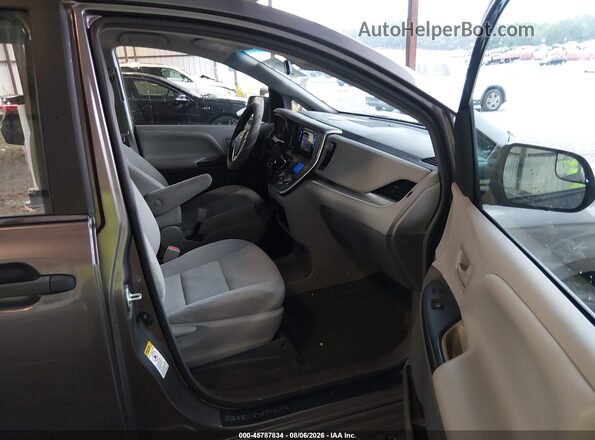 5TDZZ3DC6HS776418 2017 TOYOTA SIENNA Gray Սալոնի դիմացի տեսք